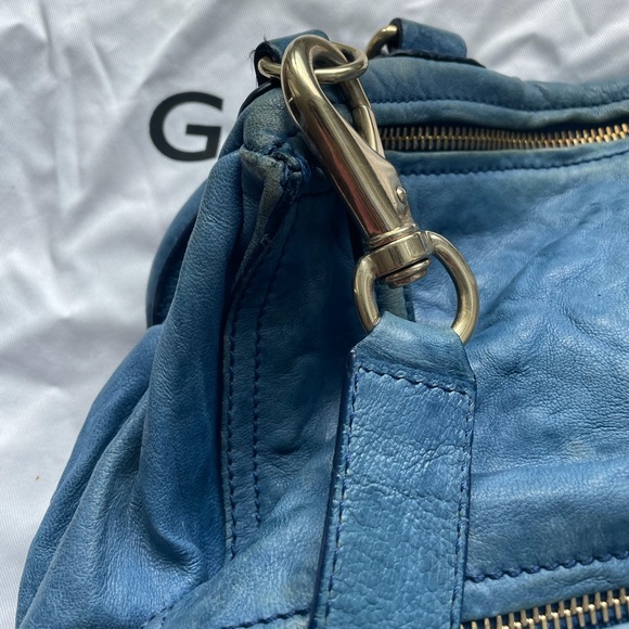 Givenchy Pandora medium size blue aged leather crossbody/shoulder bag - Picture 3 of 7